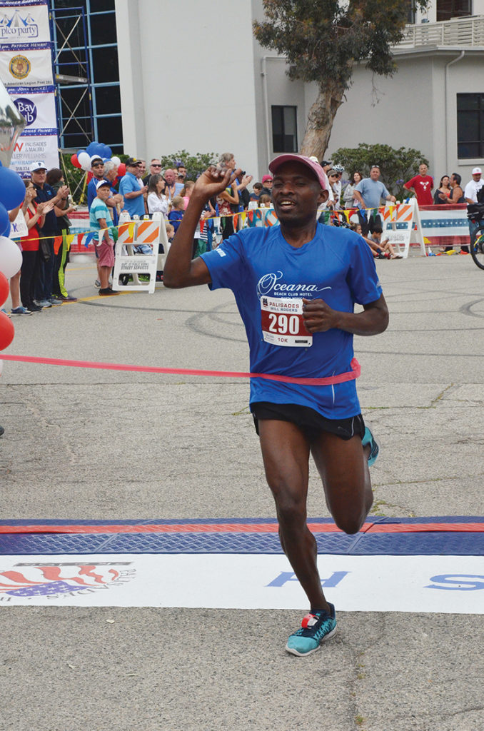 In 2015, Tonny Okello won the 10K (32.56) for the second year in a row. Photo: Shelby Pascoe
