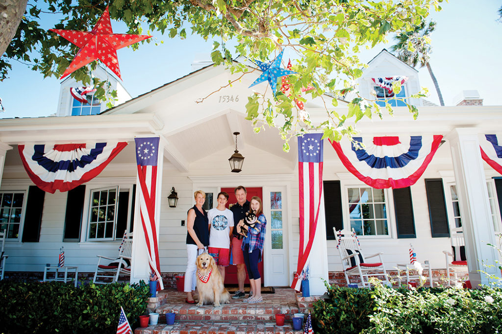 The Hassett family (left to right) Jackie, Jack, Jim, Kate and pets took first place in the home decorating contest. Photo: Lesly Hall